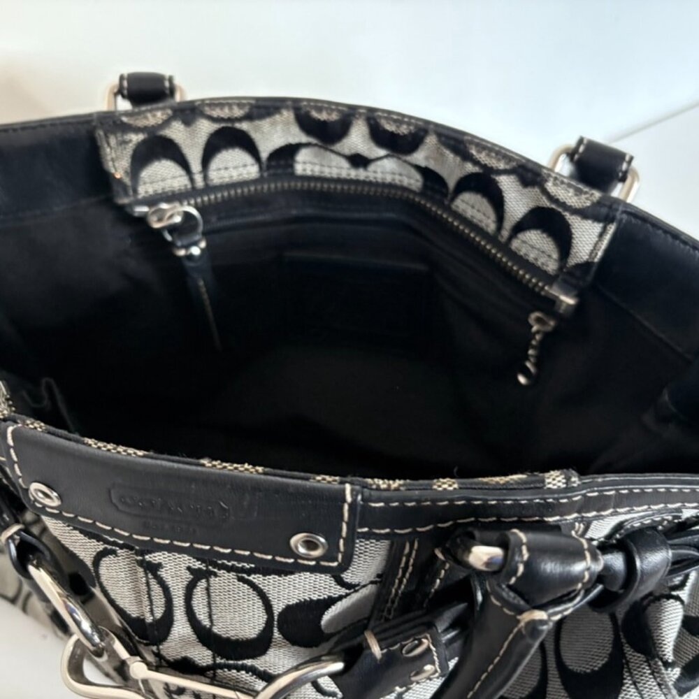 Coach Handbag - Picture 2 of 4